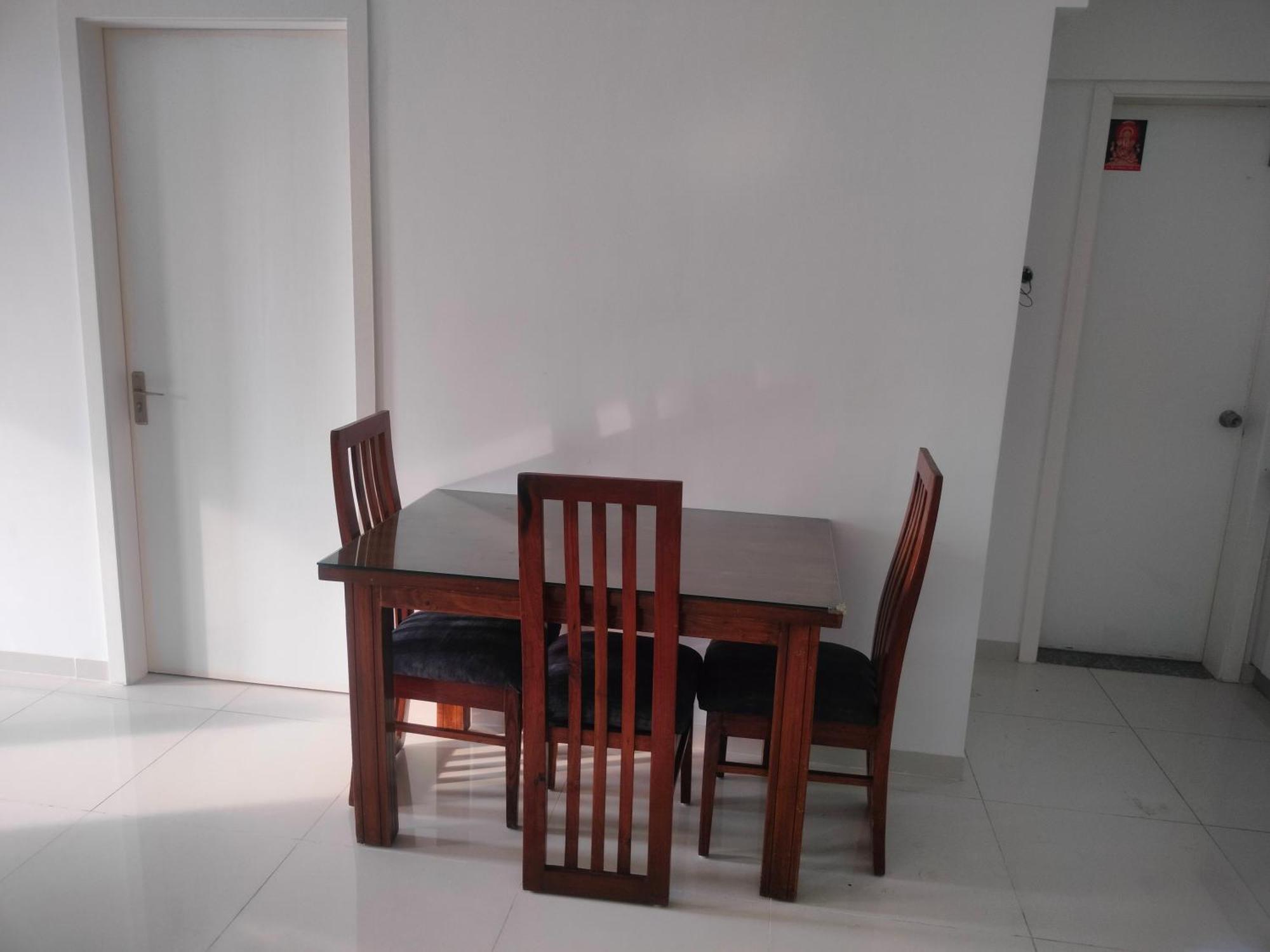 2bhk Gold Tower Amanora Park Town