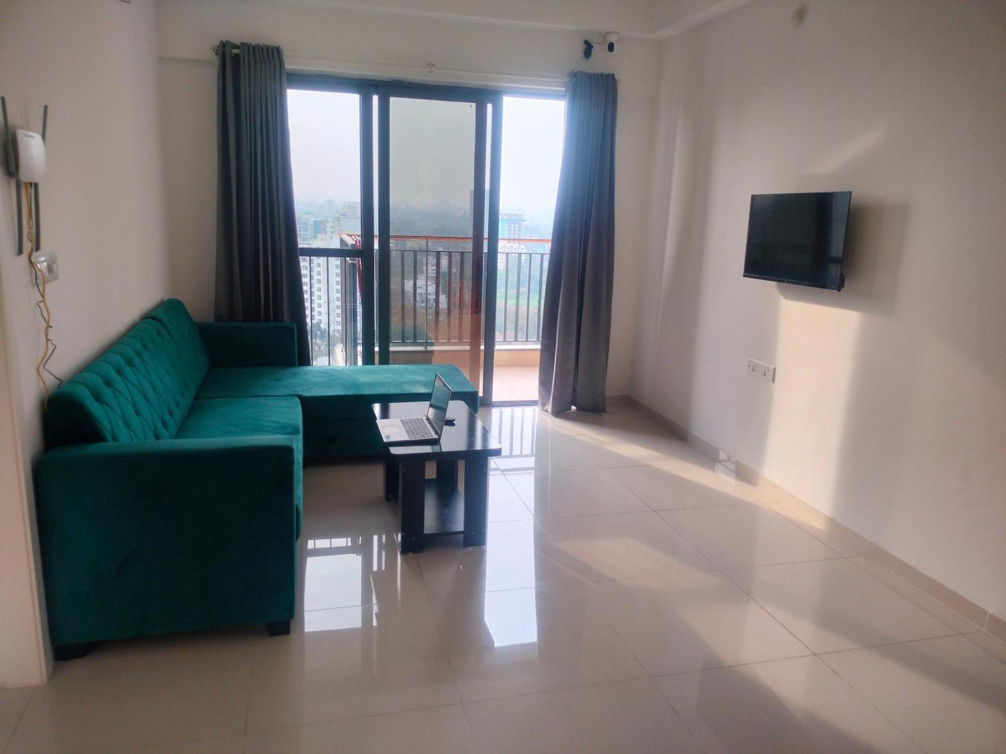 Apartment 2bhk Gold Tower Amanora Park Town